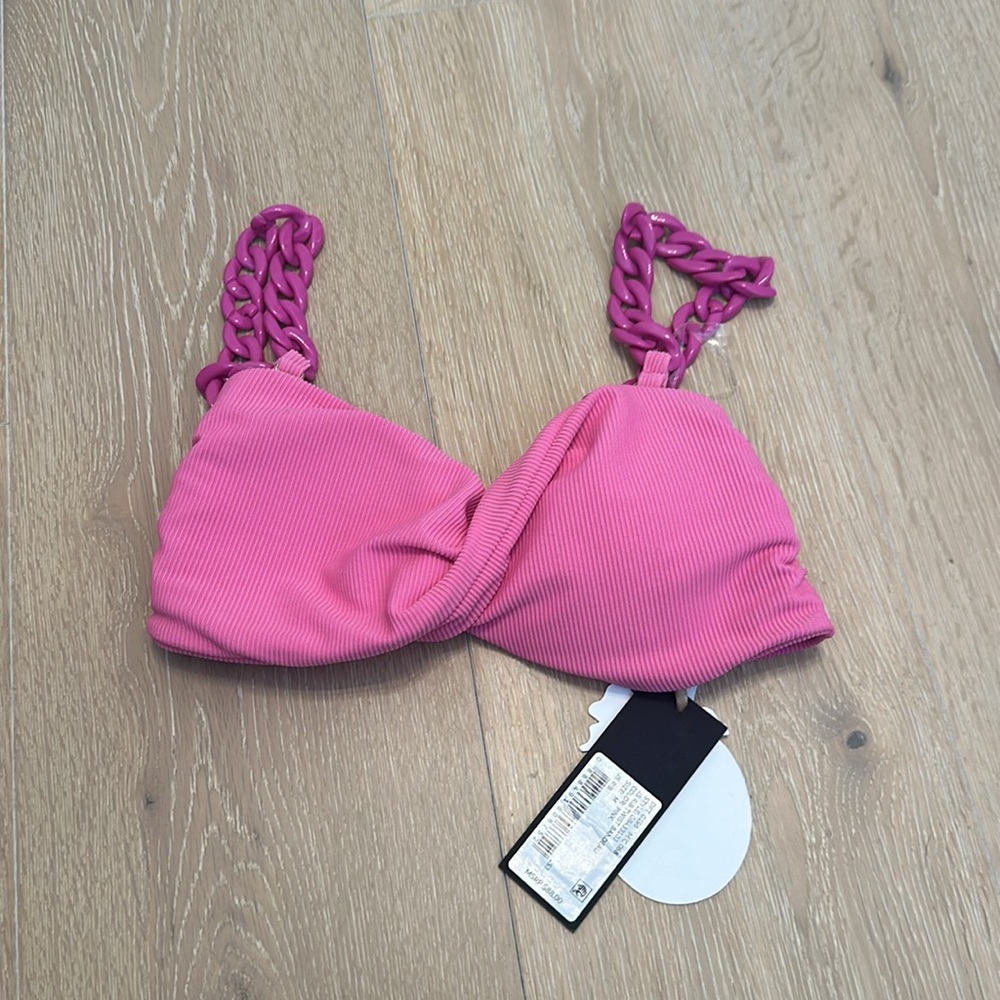 NWT Gianni Bini/Jess Southern Bikini Top M